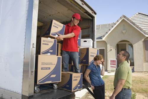 Packing and handling household items for an Anerley relocation